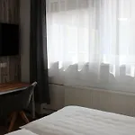 Glas Schwarzwald Hotel *