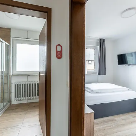 Glas Schwarzwald Hotel *