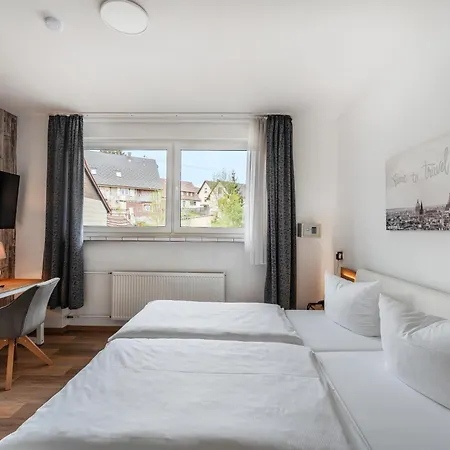 Glas Schwarzwald Hotel *
