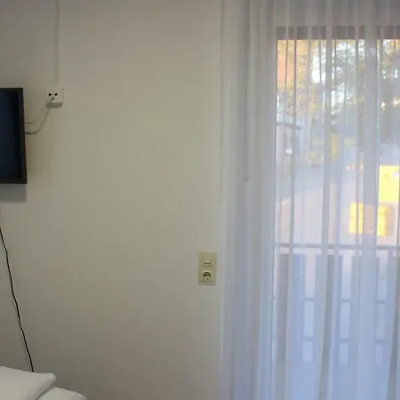 Glas Schwarzwald Hotel *